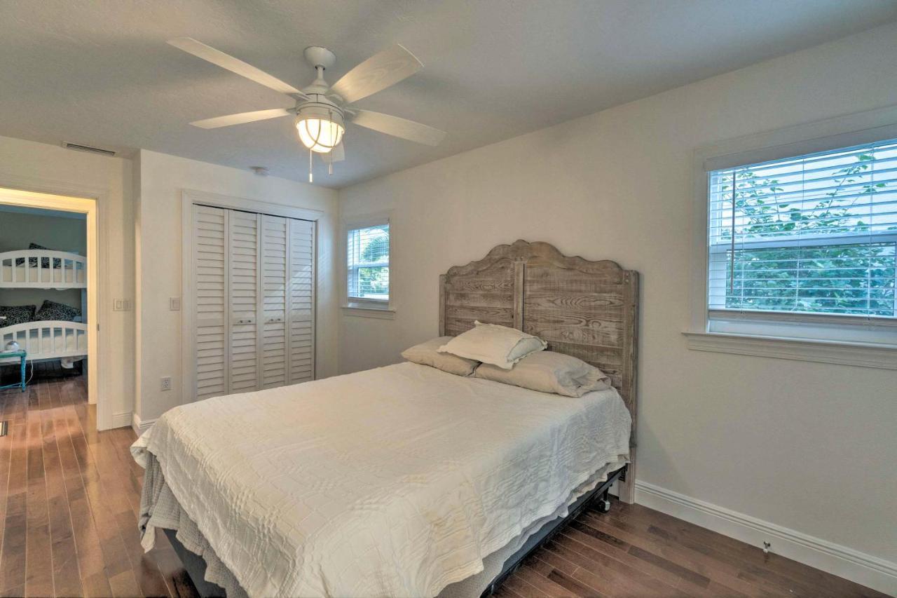 Bright Sarasota Bungalow - 5 Mi To Siesta Beach! Εξωτερικό φωτογραφία
